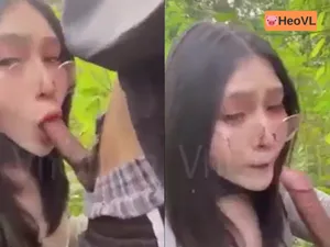 đi dã ngoại tiện nện người yêu ở trong rừng